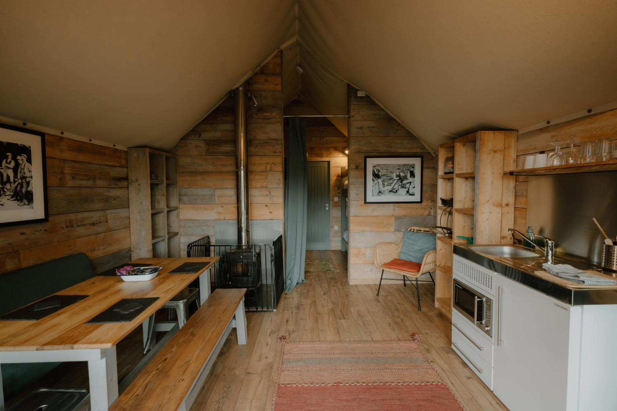 Llechwedd Glamping Hotel Blaenau Ffestiniog Exterior foto